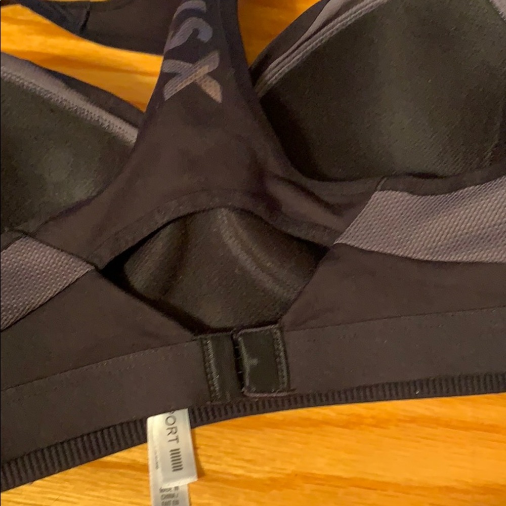Victoria secret sport bra size 34c - Picture 6 of 8